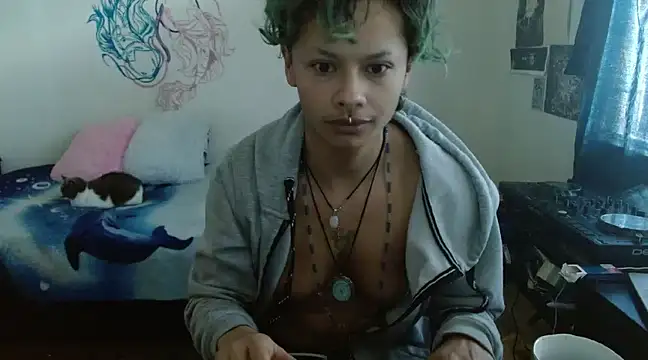 fenixmfx19 online show from 12-19-24, 01:07