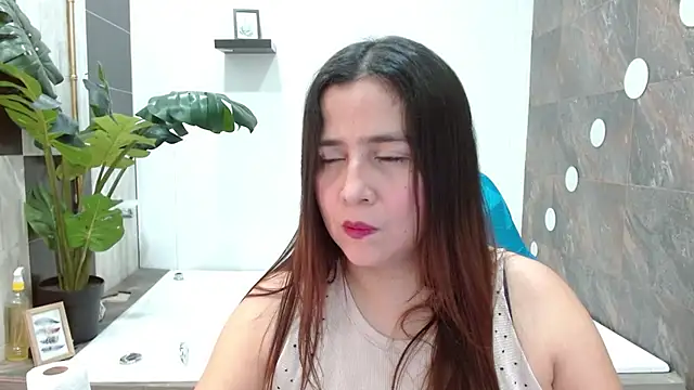 Heidy Wells online show from 07-10-26, 01:25