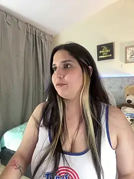 Snapshot of valentina_jonnes1 chatting on 12-12-24, 06:14 valentina jonnes1 online show from 12-12-24, 06:14