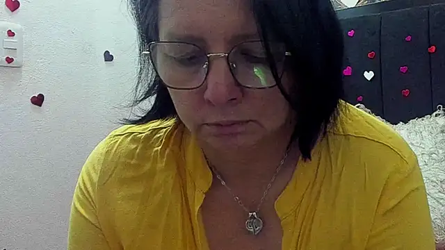Evaaross 2345 online show from 05-18-26, 01:17