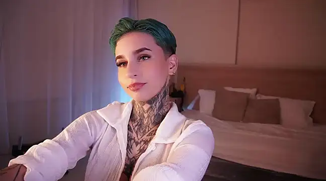 Snapshot of AliceShazaham_ chatting on 12-04-24, 05:16 AliceShazaham online show from 12-04-24, 05:16