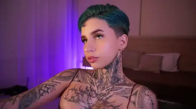 Snapshot of AliceShazaham_ chatting on 12-07-24, 05:48 AliceShazaham online show from 12-07-24, 05:48