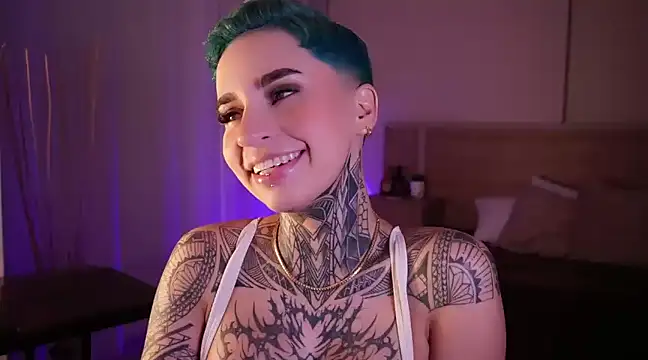 Snapshot of AliceShazaham_ chatting on 01-04-25, 08:28 AliceShazaham online show from 01-04-25, 08:28