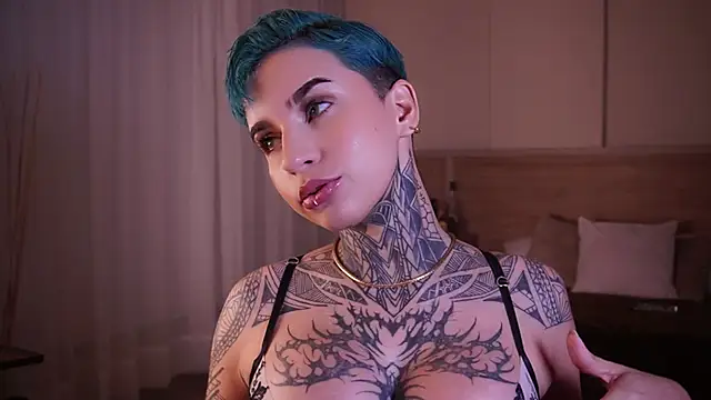 Snapshot of AliceShazaham_ chatting on 01-20-25, 02:32 AliceShazaham online show from 01-20-25, 02:32