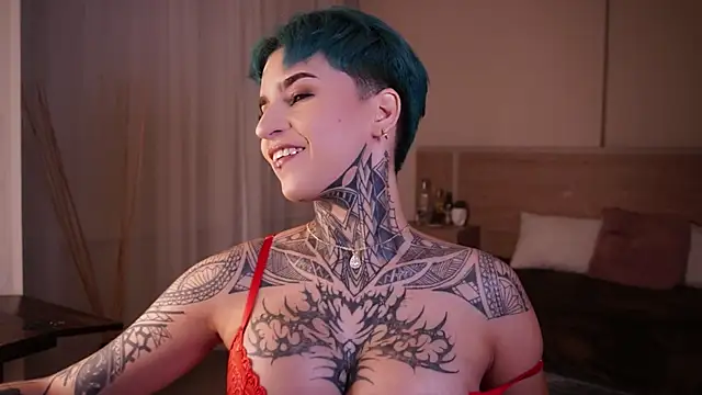 Snapshot of AliceShazaham_ chatting on 02-08-25, 06:12 AliceShazaham online show from 02-08-25, 06:12