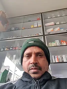 Raj1043 online show from 12-18-25, 05:35