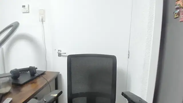 BigromeoXX online show from 11-18-25, 08:13