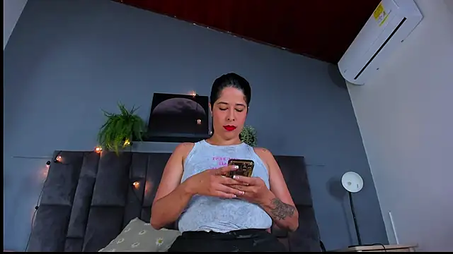 Snapshot of DulceAurora__ chatting on 03-23-26, 01:31 DulceAurora online show from 03-23-26, 01:31