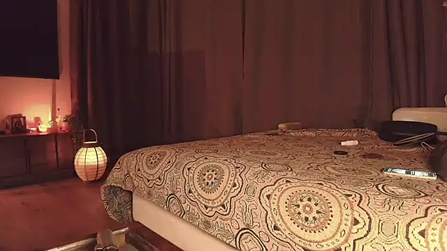 Nina24 online show from 04-09-26, 07:19