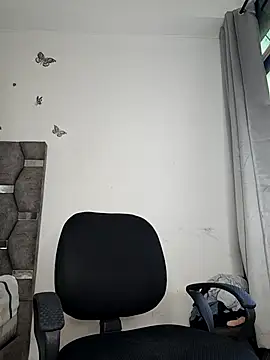 aurelialux online show from 12-17-25, 09:32