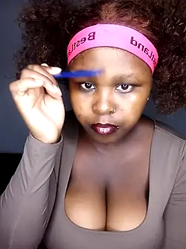 Snapshot of Dark_Berry_26 chatting on 12-15-25, 02:49 Dark Berry 26 online show from 12-15-25, 02:49