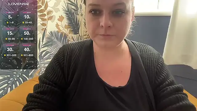 NaughtyWifeUK online show from 01-07-26, 12:51