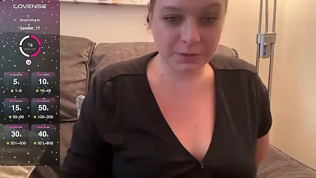 NaughtyWifeUK online show from 01-19-26, 12:42