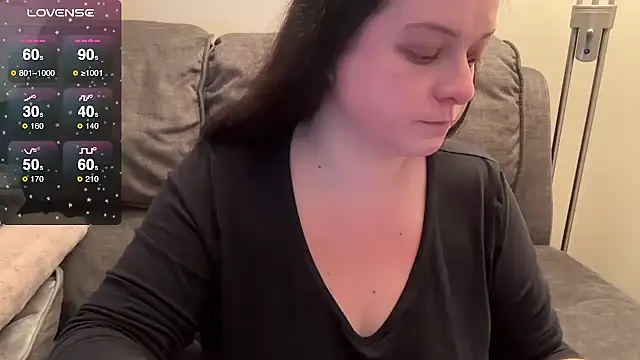 NaughtyWifeUK online show from 04-16-26, 06:14