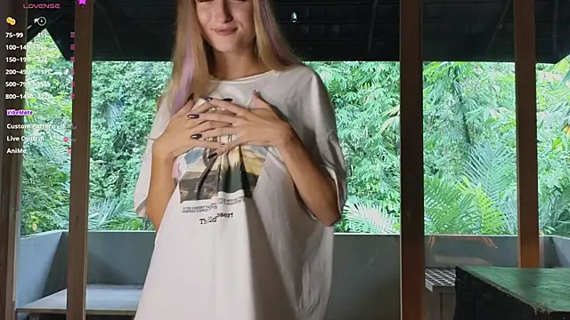 Snapshot of adele_lyv chatting on 02-12-25, 09:10 adele lyv online show from 02-12-25, 09:10