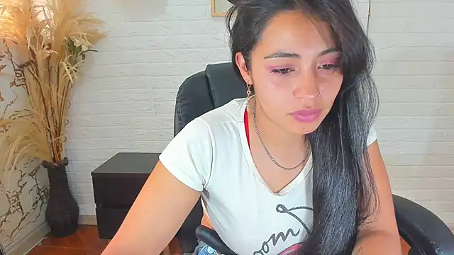 Aisha 09 online show from 03-01-25, 02:55