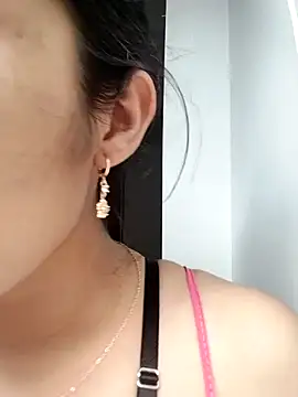 Aisha 09 online show from 04-30-26, 05:30