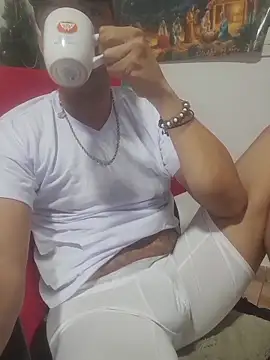 latinmartin73 online show from 12-20-25, 03:08