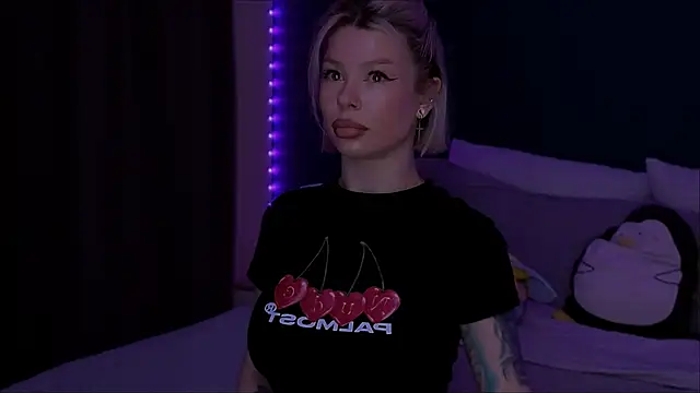 Snapshot of Sasha_Mason chatting on 03-20-26, 02:05 Sasha Mason online show from 03-20-26, 02:05