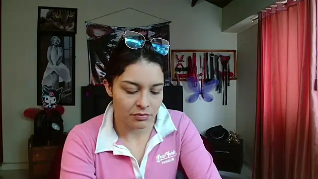 Snapshot of Marilynselxoveanalhard chatting on 05-06-26, 02:22 Marilynselxoveanalhard online show from 05-06-26, 02:22