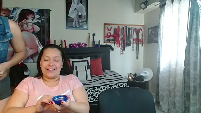 Snapshot of Marilynselxoveanalhard chatting on 06-10-26, 01:32 Marilynselxoveanalhard online show from 06-10-26, 01:32