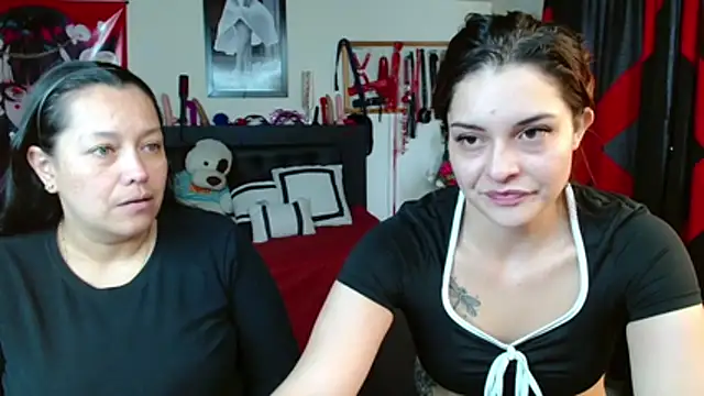 Snapshot of Marilynselxoveanalhard chatting on 06-26-26, 01:48 Marilynselxoveanalhard online show from 06-26-26, 01:48