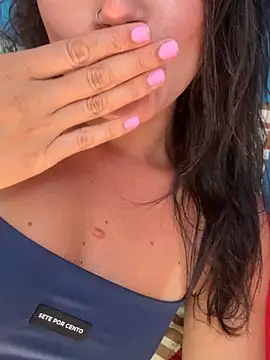 BetinaSoares online show from 12-15-25, 05:39