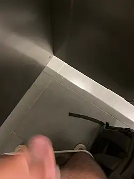 thiagowes online show from 04-12-26, 07:52