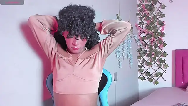 Snapshot of alexaa_cutee chatting on 01-10-25, 02:35 alexaa cutee online show from 01-10-25, 02:35