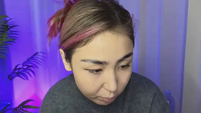 Deiri Delightful online show from 12-16-24, 05:49