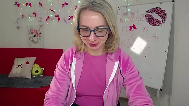 Snapshot of VasilisaSii chatting on 05-03-26, 11:05 VasilisaSii online show from 05-03-26, 11:05