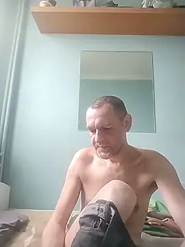 Andrzej-M online show from 05-17-26, 06:44