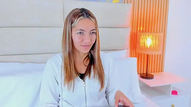 Snapshot of Mia_Malkovaa_ chatting on 05-05-26, 03:09 Mia Malkovaa online show from 05-05-26, 03:09