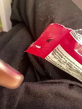 Snapshot of baby_lizy chatting on 04-12-26, 04:45 baby lizy online show from 04-12-26, 04:45