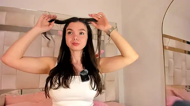 isabella gomez11 online show from 06-06-26, 11:20