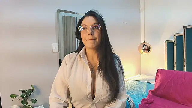Snapshot of Zuzana21 chatting on 07-21-26, 01:13 Zuzana21 online show from 07-21-26, 01:13