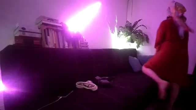 Snapshot of Tiramisu89 chatting on 01-17-26, 12:15 Tiramisu89 online show from 01-17-26, 12:15