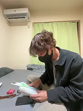 UKI06 online show from 03-13-26, 01:40