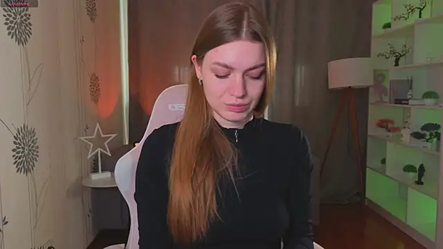 Snapshot of Lovella_Lips chatting on 03-30-26, 11:22 Lovella Lips online show from 03-30-26, 11:22