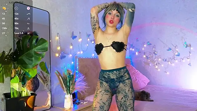 Snapshot of lavenderluxe chatting on 03-02-26, 12:12 lavenderluxe online show from 03-02-26, 12:12