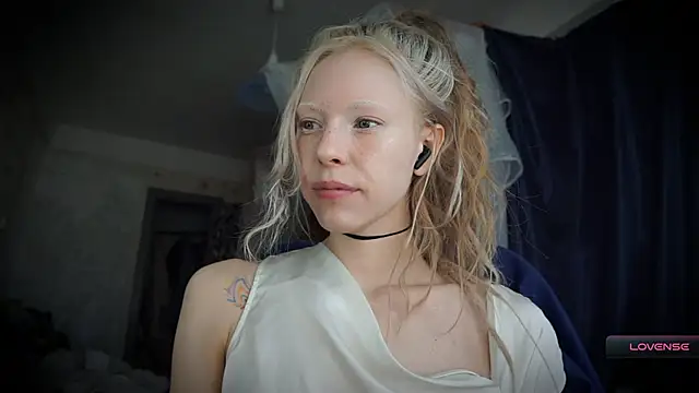  Phantom thread  online show from 03-17-26, 10:18