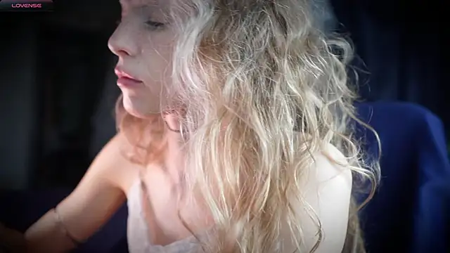  Phantom thread  online show from 04-07-26, 11:21