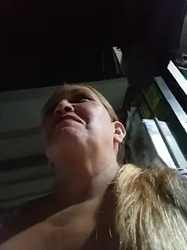 Snapshot of mom_son_dirty chatting on 05-24-26, 01:43 mom son dirty online show from 05-24-26, 01:43