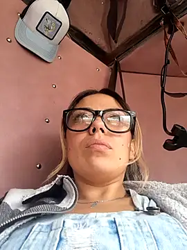 Sweel Leyva18 online show from 06-25-26, 08:24