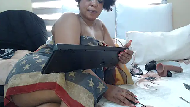 Foxybrownxx1 online show from 05-29-26, 08:23