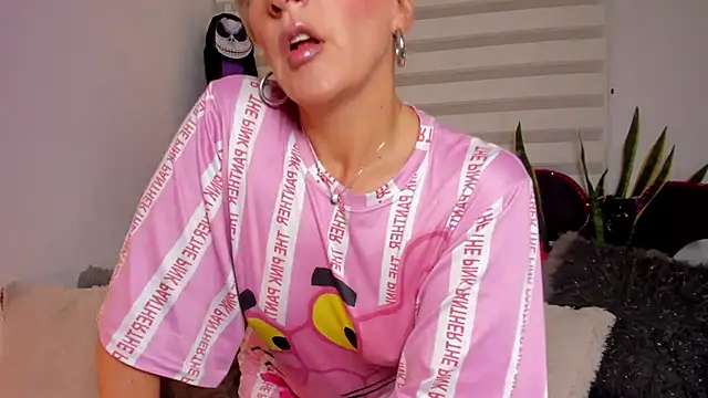 Sammykatt online show from 10-18-25, 11:33