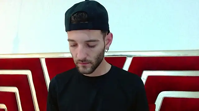 Snapshot of Christopher_saint chatting on 04-06-26, 01:01 Christopher saint online show from 04-06-26, 01:01