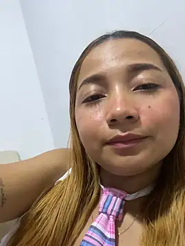 Snapshot of queen_angelique chatting on 12-11-24, 02:52 queen angelique online show from 12-11-24, 02:52