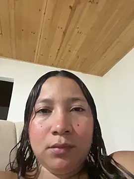 Snapshot of queen_angelique chatting on 11-05-25, 01:27 queen angelique online show from 11-05-25, 01:27