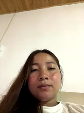 Snapshot of queen_angelique chatting on 12-03-25, 01:46 queen angelique online show from 12-03-25, 01:46